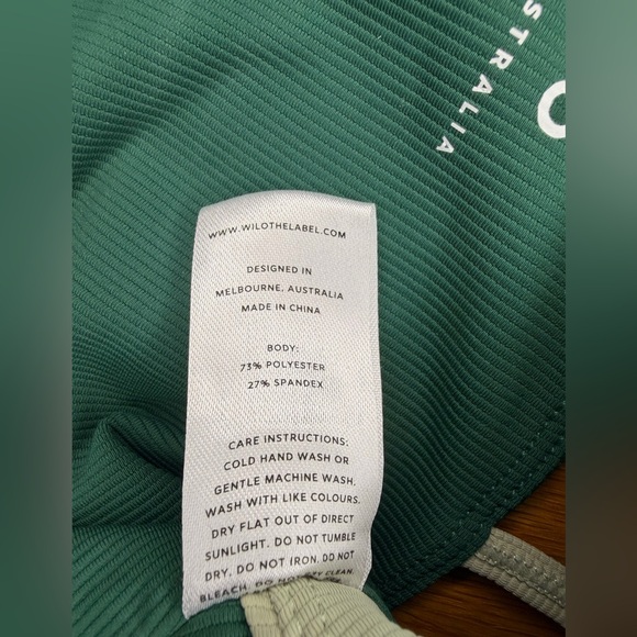 WILO Melbourne Asymmetrical Sports Bra Womens Large Green Ribbed Activewear - Picture 6 of 6